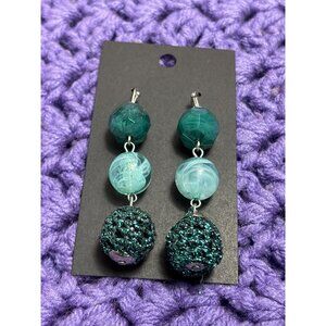 Green Plastic Chunky Beaded Earrings Metallic Crocheted Silvertone 2.5 inches